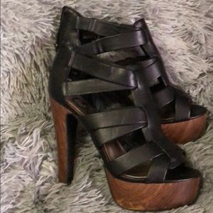 Guess high heels size 6